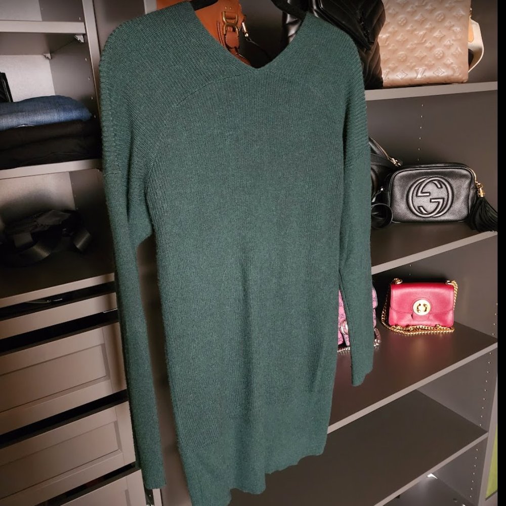 White House Black Market Dark Green V-Neck Ribbed Tunic Cashmere Sweater - Picture 3 of 6